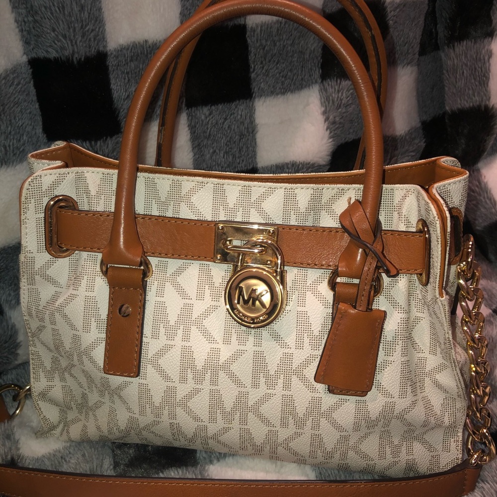 Authentic Michael Kors Purse in EUC